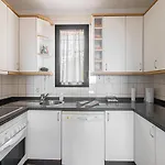 Villa Via Real 78 *